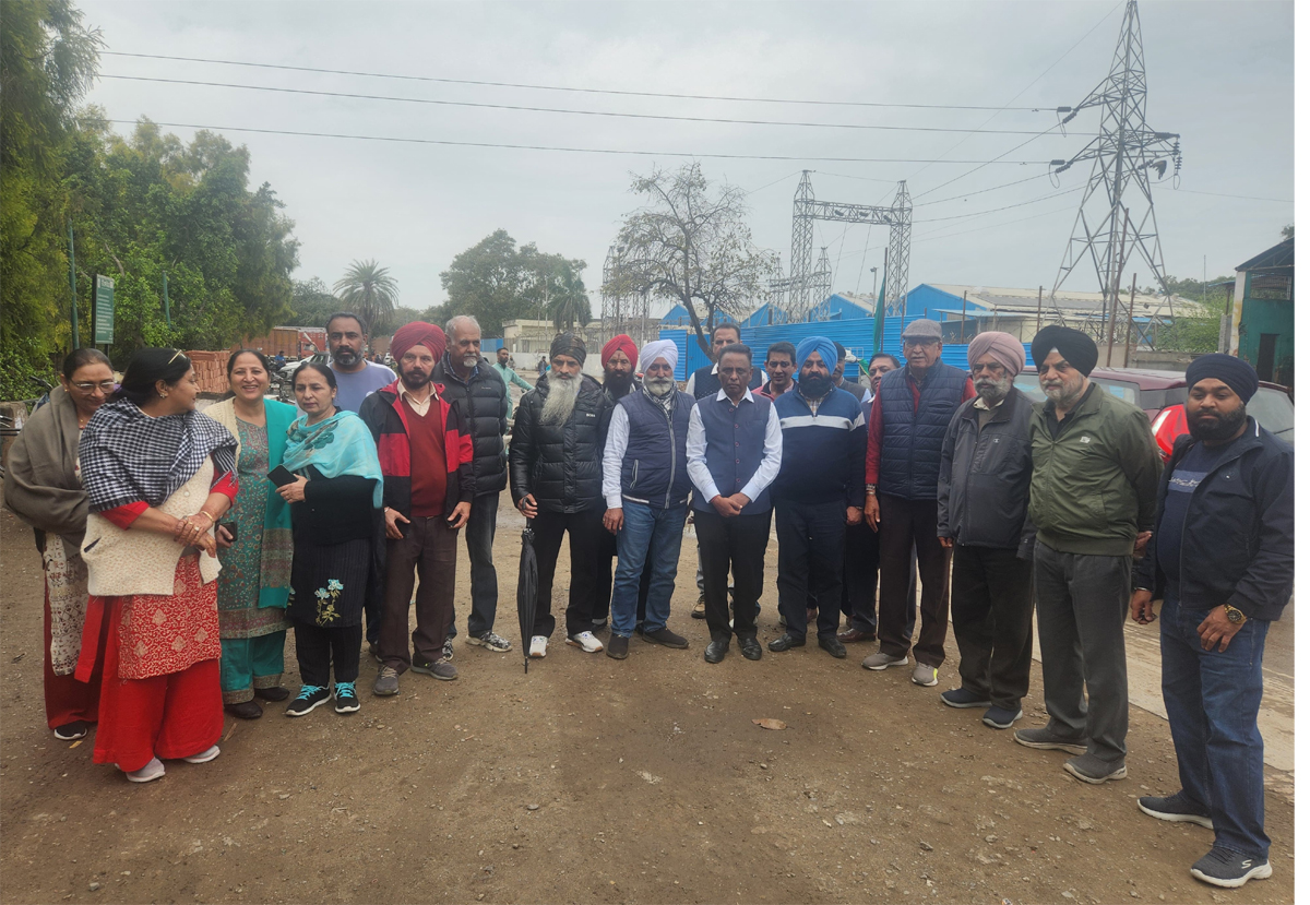 Municipal Corporation should not play with the health of the residents of Phase 5 and Shahi Majra: Ashok Jha